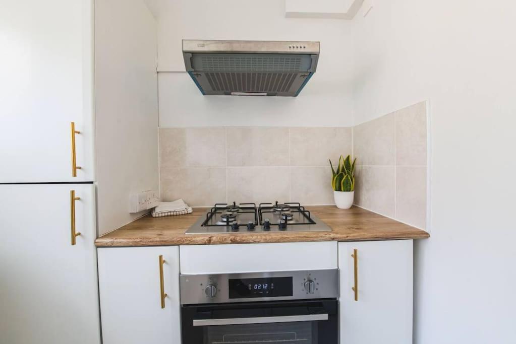 Stylish & Tranquil Flat With Excellent Connections Apartamento Londres Exterior foto