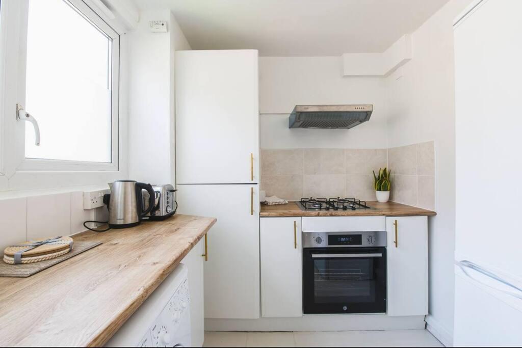 Stylish & Tranquil Flat With Excellent Connections Apartamento Londres Exterior foto